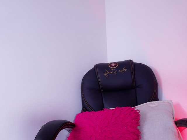 naomi-k live webcam show