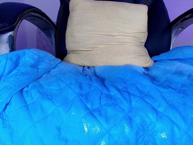 naomi-k's BongaCams show and profile