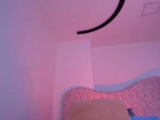 naomi-k live cam on BongaCams