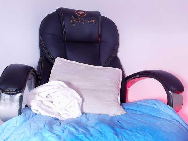 naomi-k live webcam show