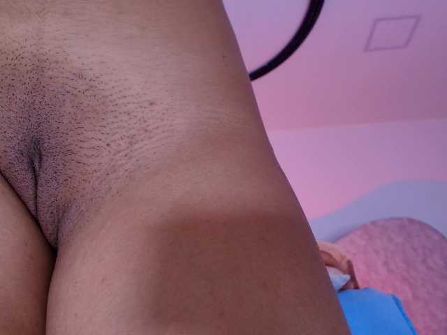 naomi-k live cam on BongaCams