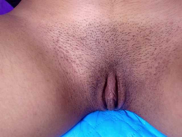 naomi-k's BongaCams show and profile