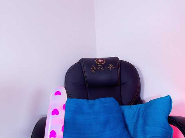 naomi-k live cam