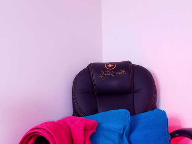 naomi-k live cam on BongaCams