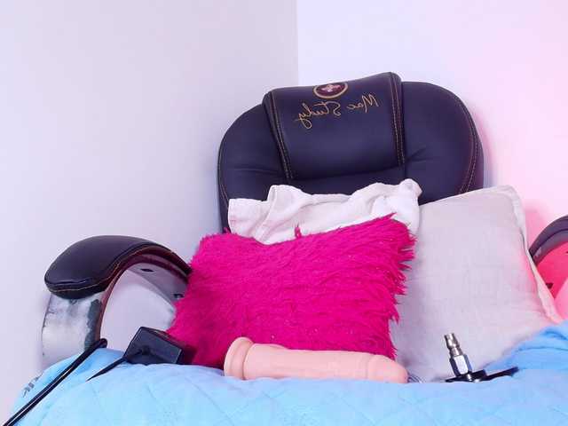 naomi-k live webcam show