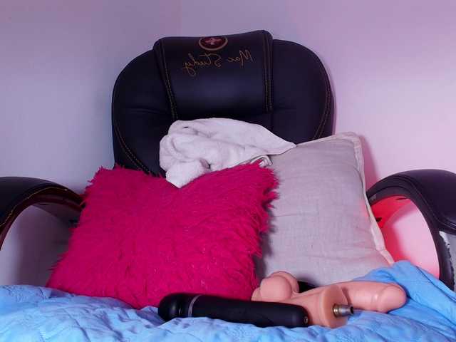 naomi-k live webcam show