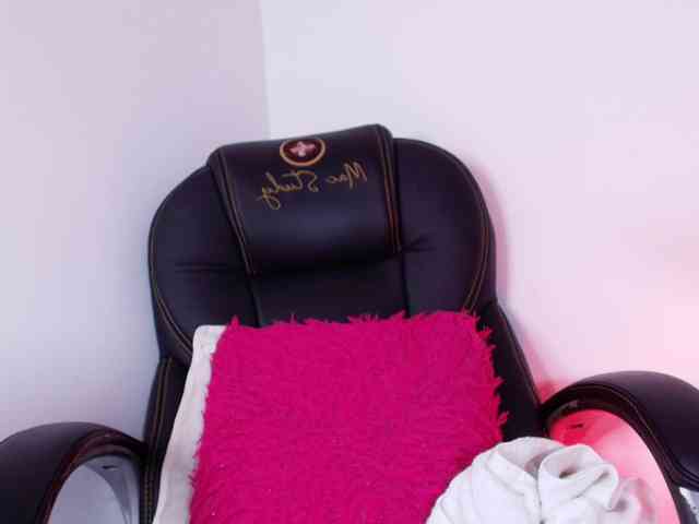 naomi-k webcam