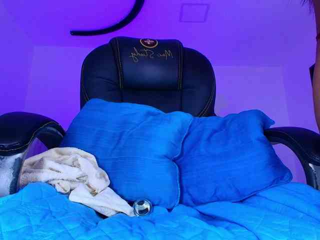 naomi-k naomi-k