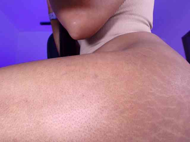 naomi-k webcam
