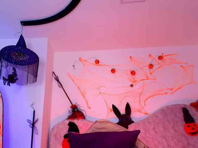 naomi-k's live room
