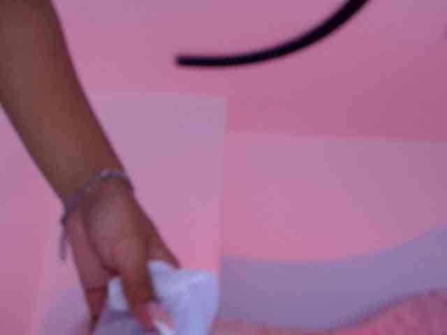 naomi-k webcam
