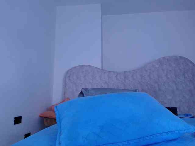naomi-k Live Webcam on BongaCams