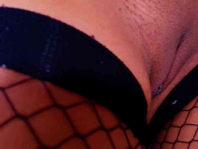 naomi-k webcam
