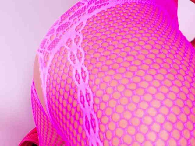 naomi-k webcam