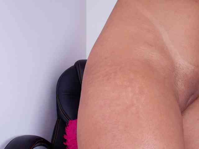naomi-k webcam