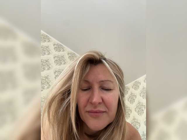 LagoonJoy live cam preview