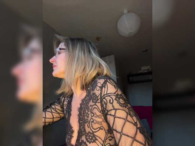 LagoonJoy's BongaCams show and profile