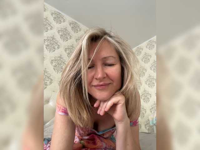 LagoonJoy live cam preview
