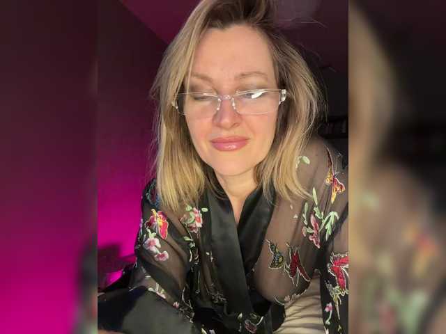 LagoonJoy's BongaCams show and profile