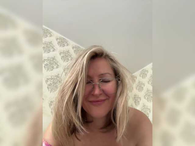LagoonJoy live cam preview