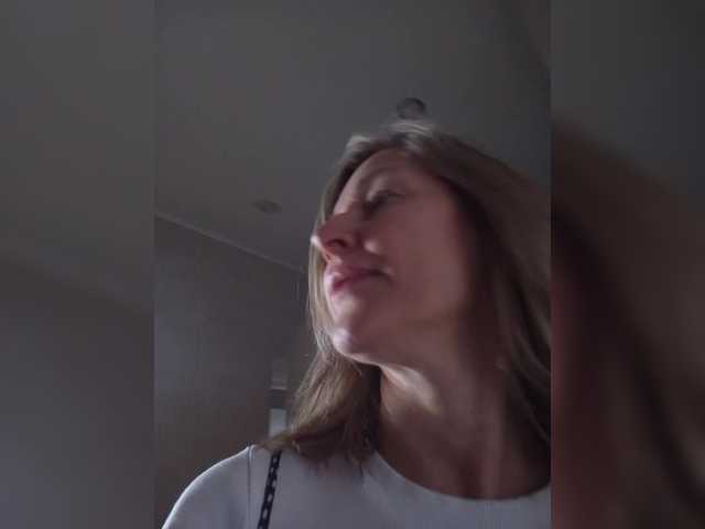 LagoonJoy live cam preview