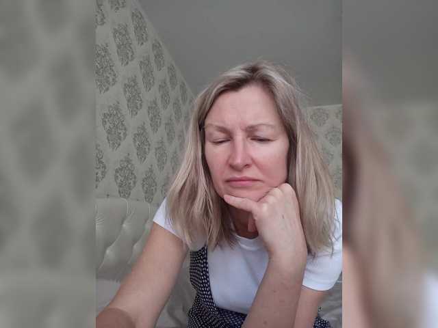 LagoonJoy live cam preview