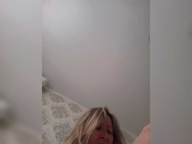 LagoonJoy live cam preview
