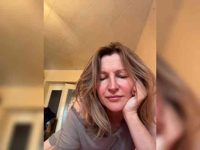 LagoonJoy Live Webcam on BongaCams