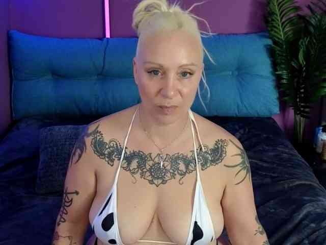 JaninaSecrets webcam