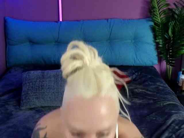 JaninaSecrets webcam