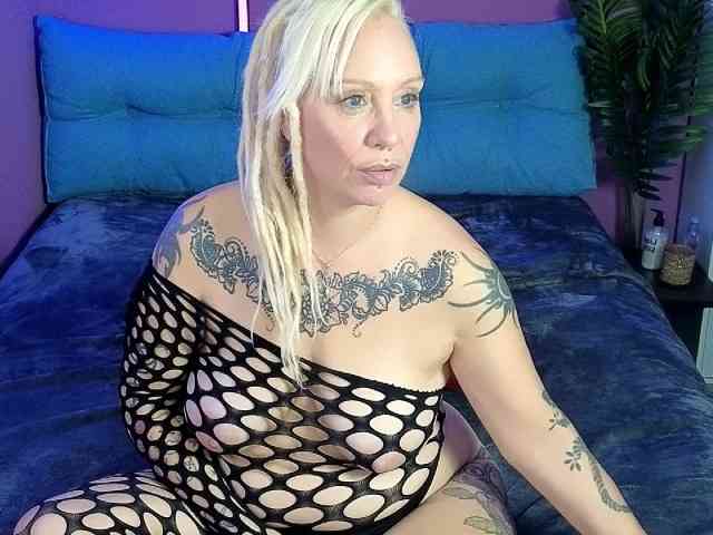 JaninaSecrets webcam