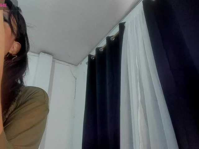 latinaStepStar live cam on BongaCams