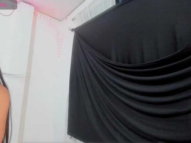 latinaStepStar live cam on BongaCams