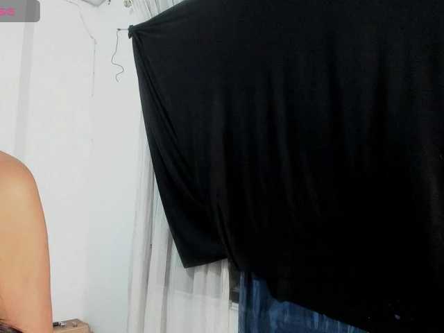 latinaStepStar live cam on BongaCams