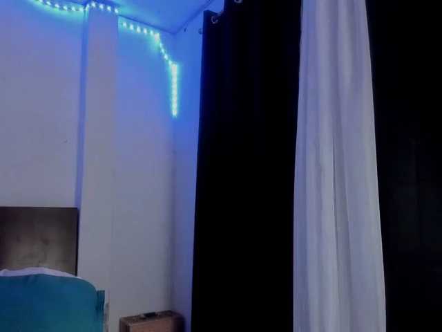 latinaStepStar live cam on BongaCams