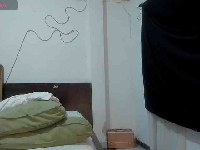 latinastepstar's live room