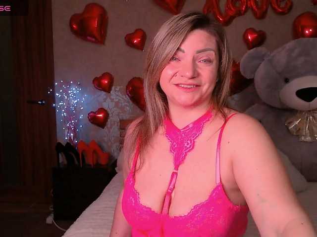 TerriLaxxx Live Cam and Statistics on UnifiedCams