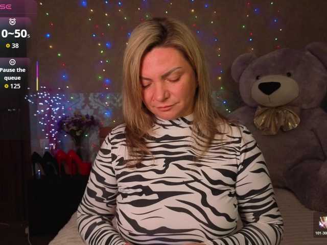 TerriLaxxx live cam preview
