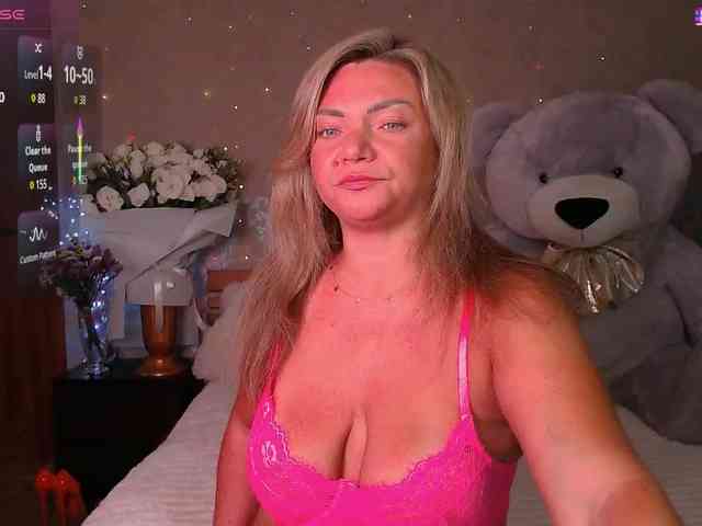 Model: TerriLaxxx