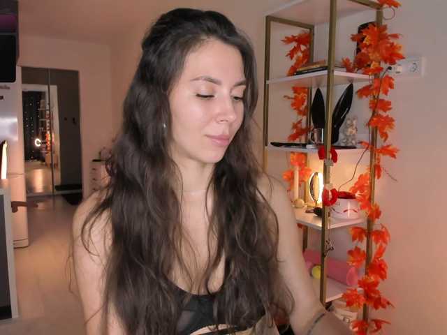 Ashley-Wow, live now on BongaCams