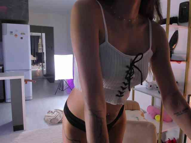 AshkaDy webcam