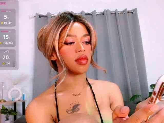 Angelasalsa Live Webcam on BongaCams