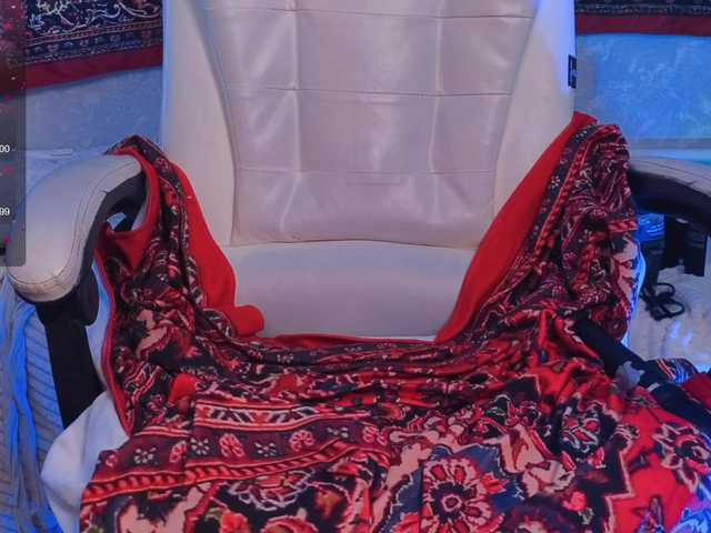 модель Lilith-Hustle