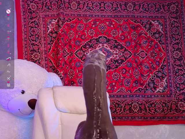 Lilith-Hustle live webcam show