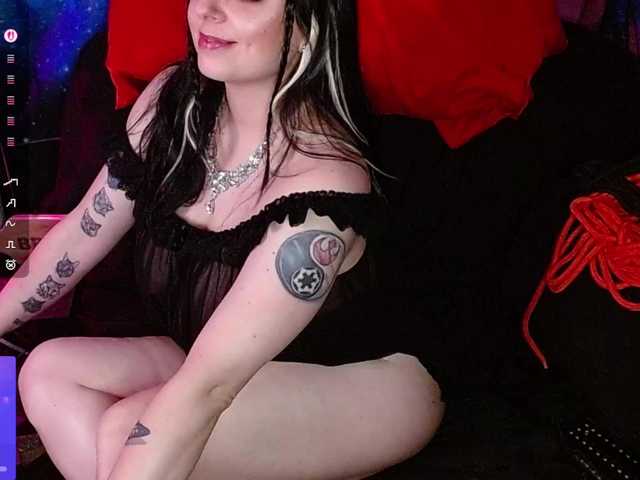 Daddysprincess90699 live cam on BongaCams
