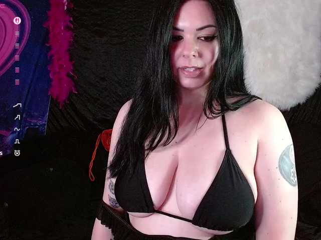 Daddysprincess90699 live cam on BongaCams