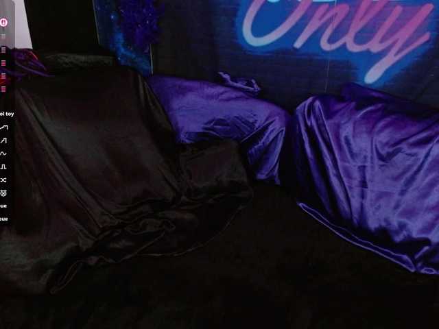 The-Edge-Doll — live female cam
