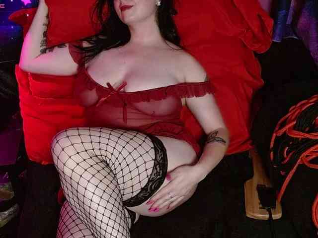 The-Edge-Doll webcam