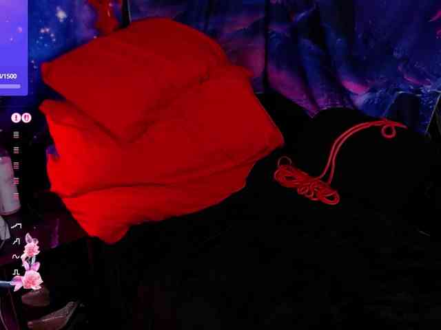The-Edge-Doll webcam