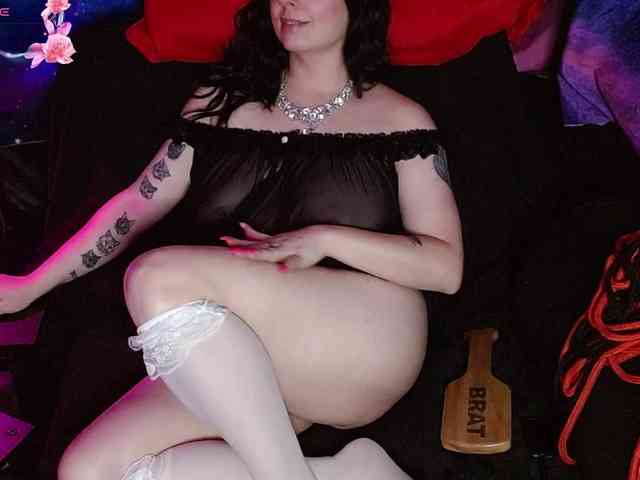 The-Edge-Doll webcam